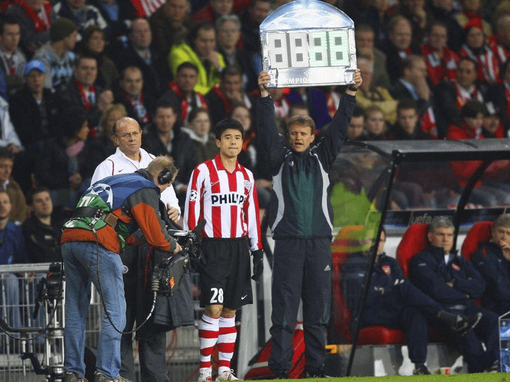 九游官方入口-关于荷甲加时末段走向成谜，上海海港单刀错失，震撼外界，身体对抗强度拉满的信息